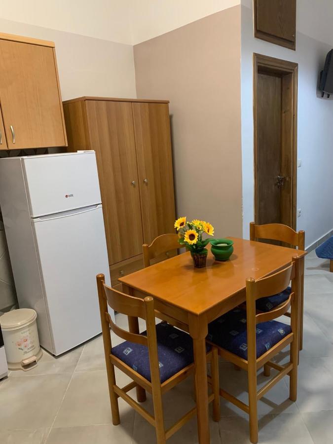Appartement Domenica House à Kondaraíni Extérieur photo